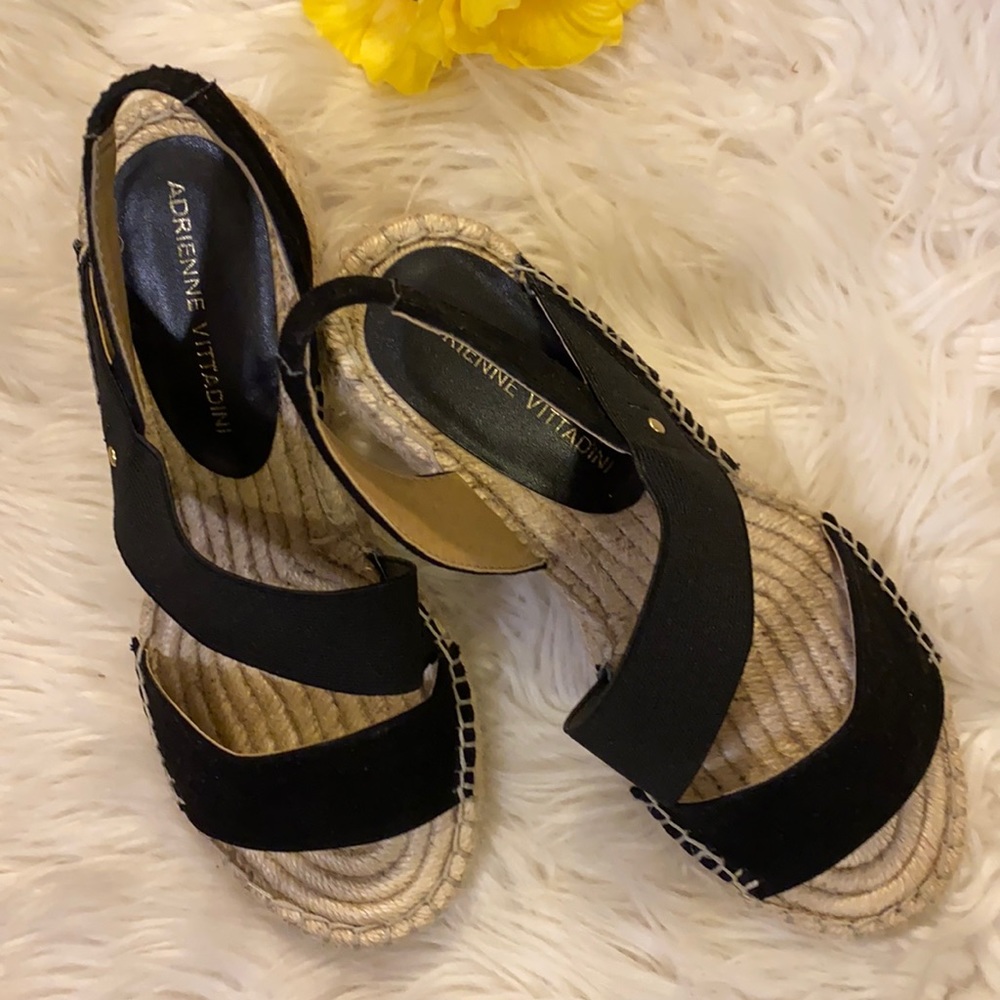 ADRIENNE VITTADINI BLACK ELASTIC WEDGE SANDALS